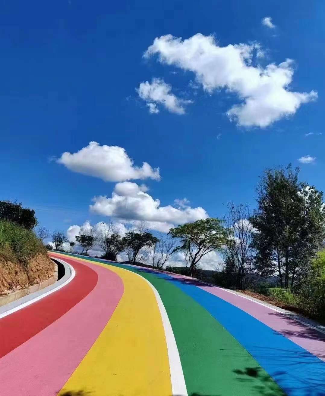 彩色環保罩面劑